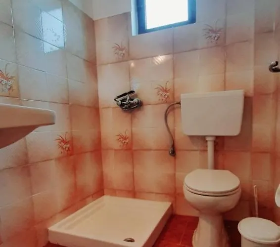 Liberty Homes ,ai Gordis Notou Nyaraló *