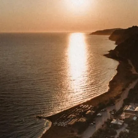 Ferienhaus Liberty Homes ,Beach Ai Gordis Notou *